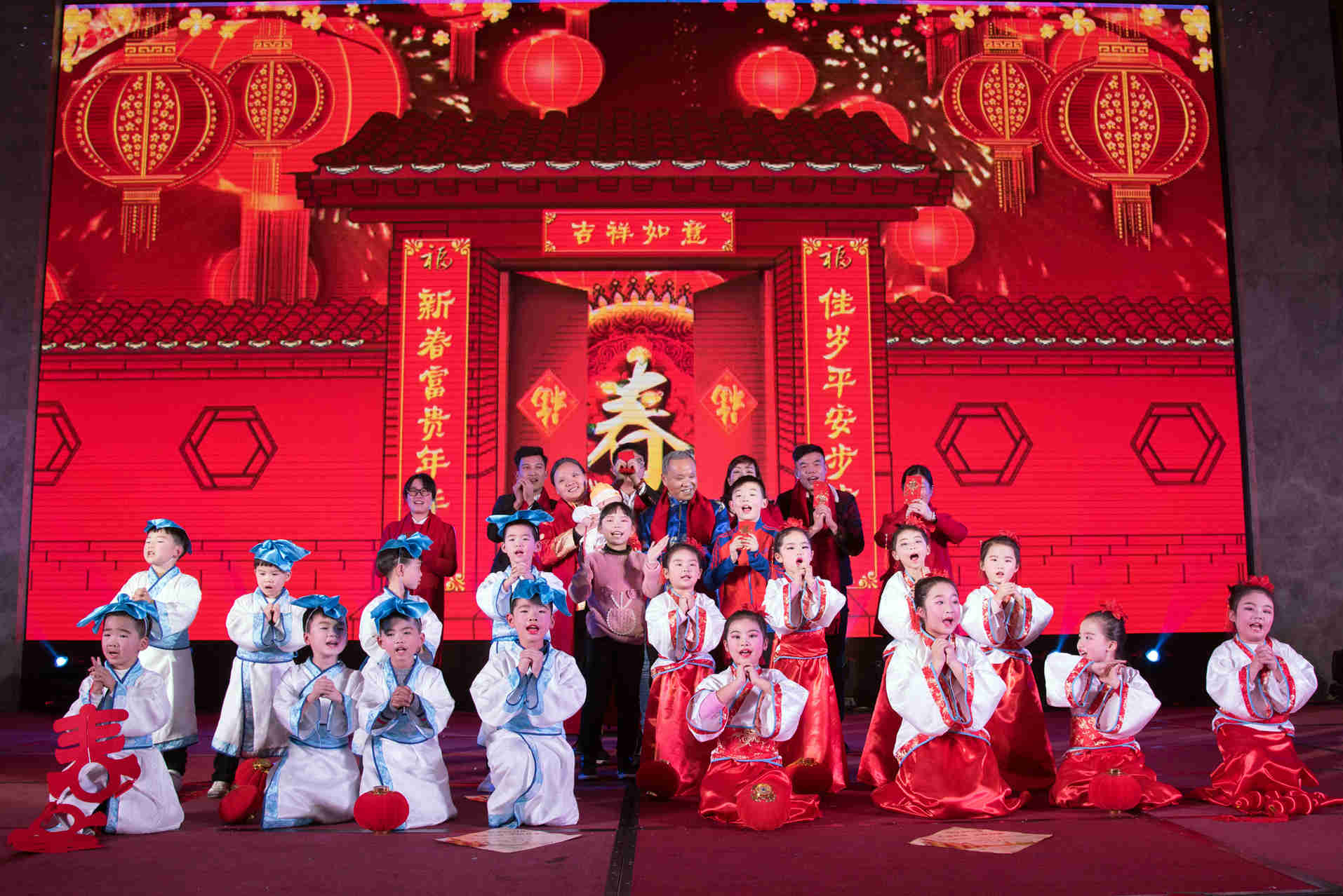 一等獎歌舞情景劇《中華孝道》——建設公司_副本.jpg 一等獎歌舞情景劇《中華孝道》——建設公司_副本.jpg
